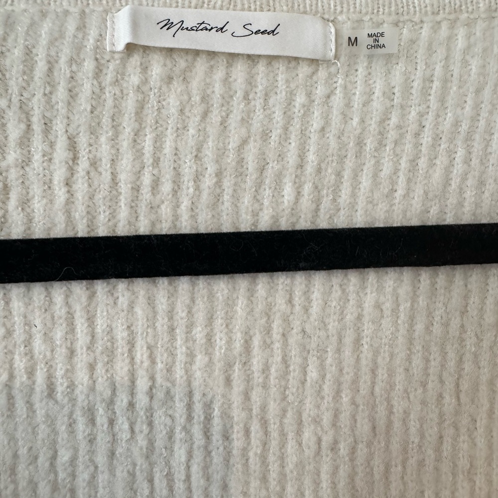 Mustard Seed l Cinched Sweater l M - Picture 3 of 5